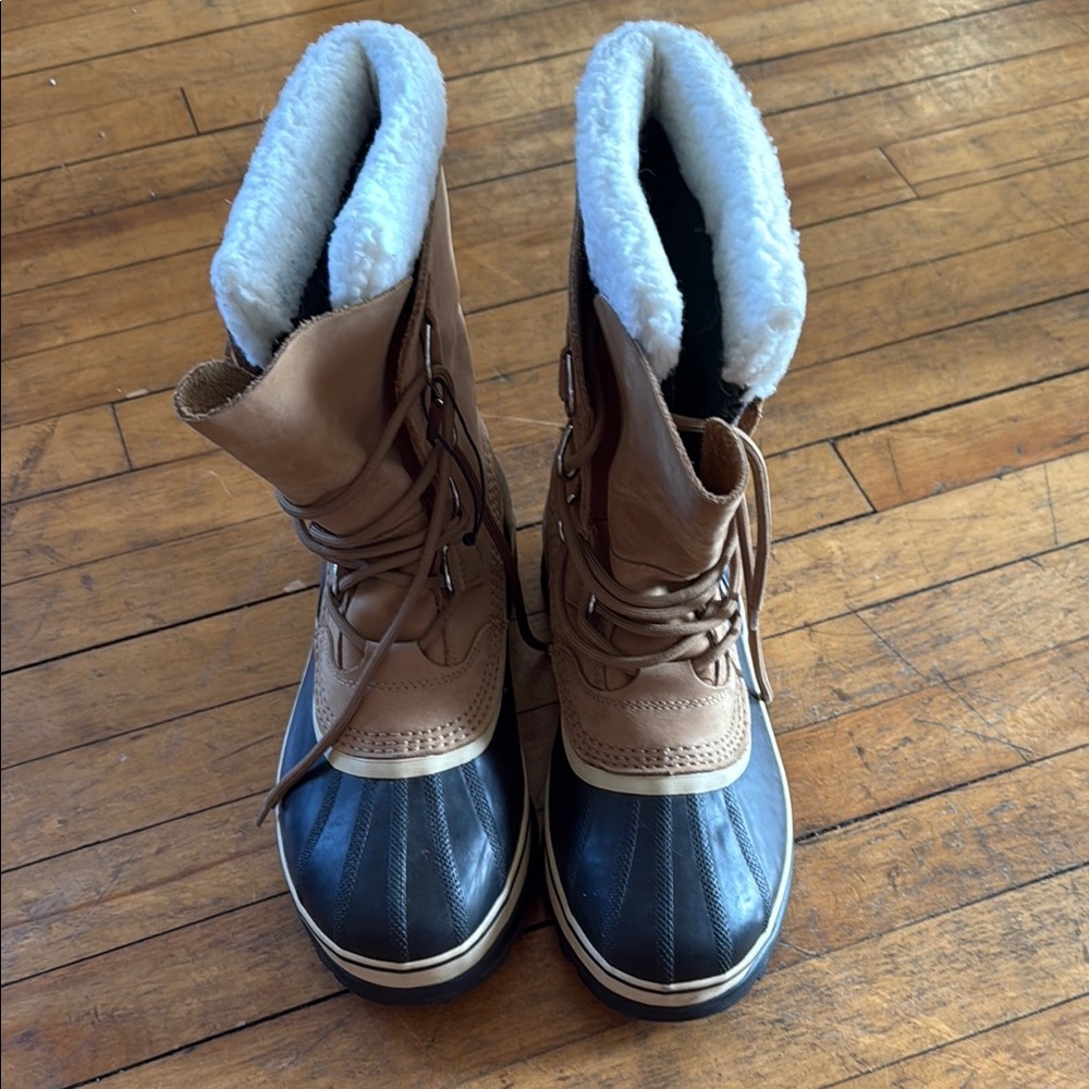 Sorel Caribou Winter Boots - EUC Great Deal - Picture 2 of 7